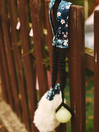 Svítící balónek a ovčí kožešinka, lze sladit do jakékoliv kolekce. 😍